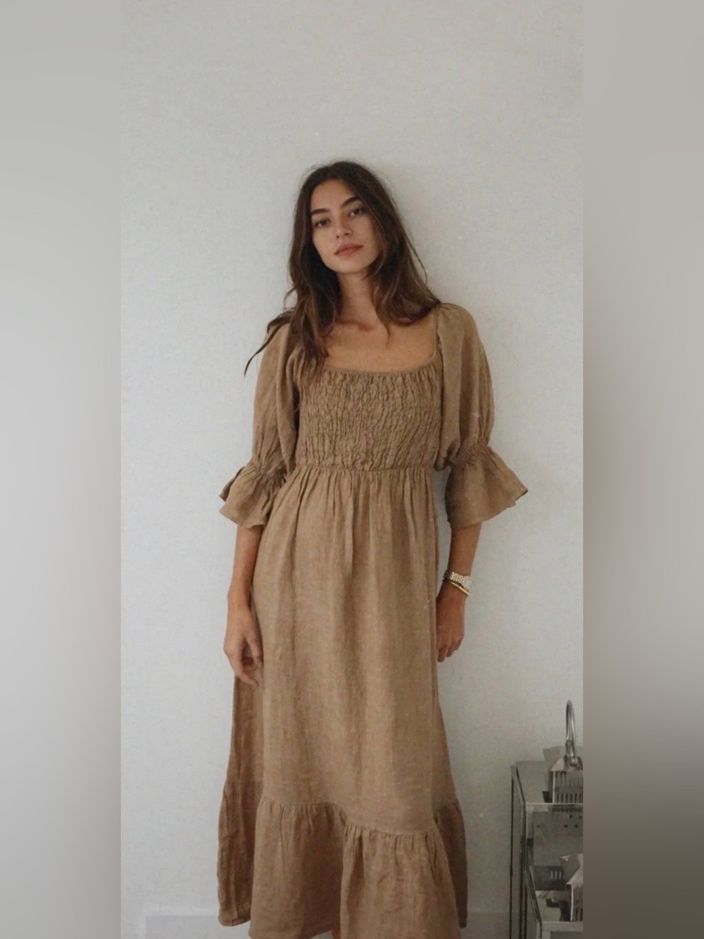 Beachwood The Deia Dress in Rye – Italian Linen Smocked Midi One Size